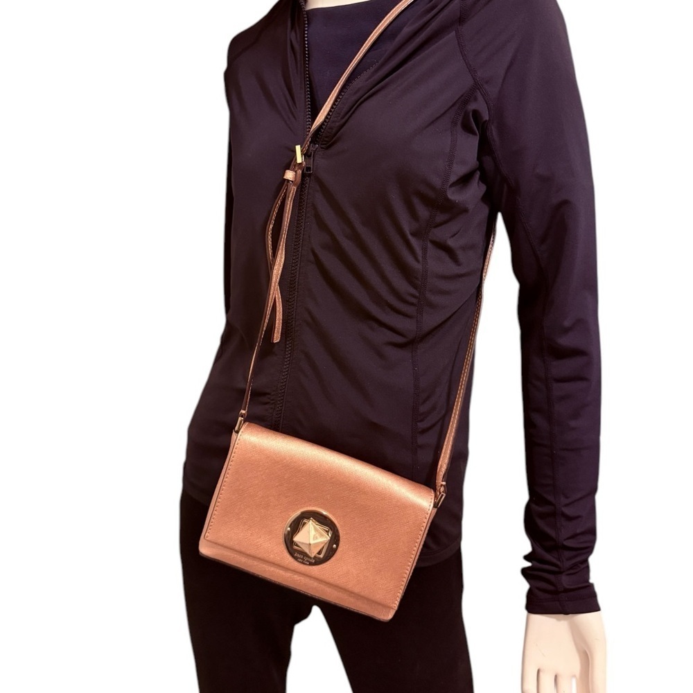 Elegant Kate Spade Newbury Land
Rose Gold Leather Cross Body Bag